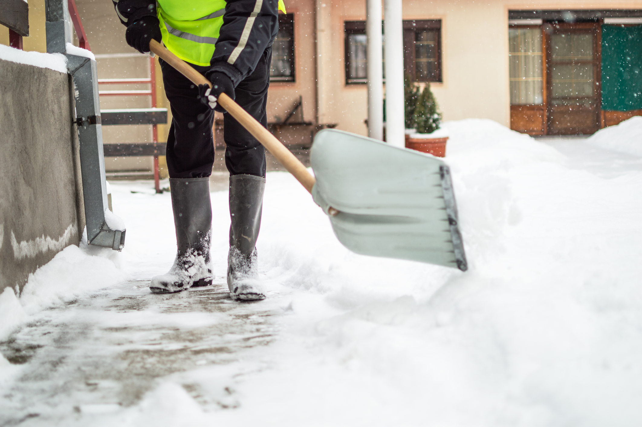 Tips on Winterizing Your Commercial Building in Southern Ontario